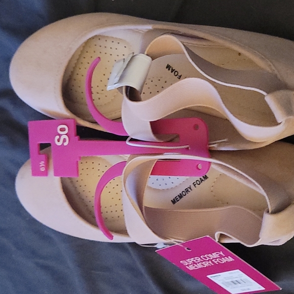 SO Shoes - Memory foam Woman's shoes